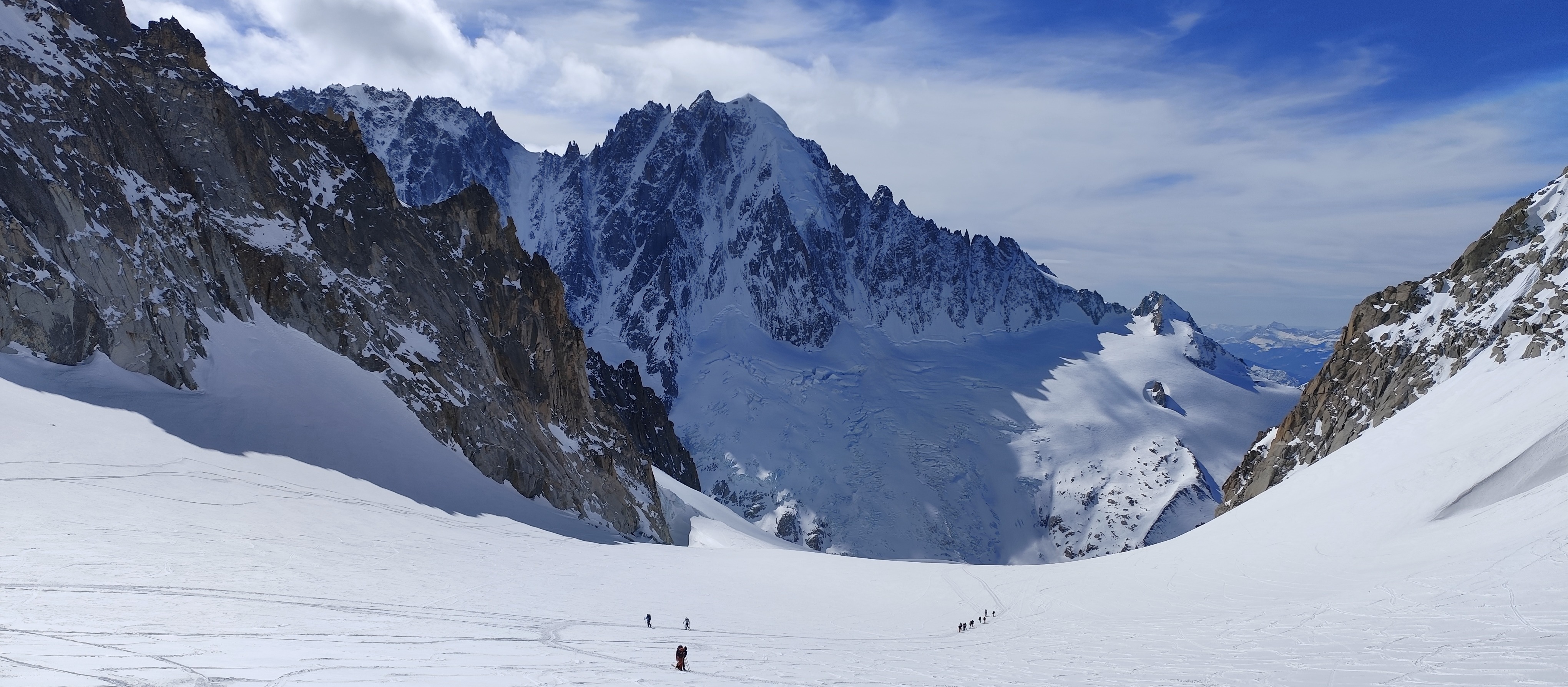 Montée au col du Chardonnet et vue sur l'Aiguille Verte